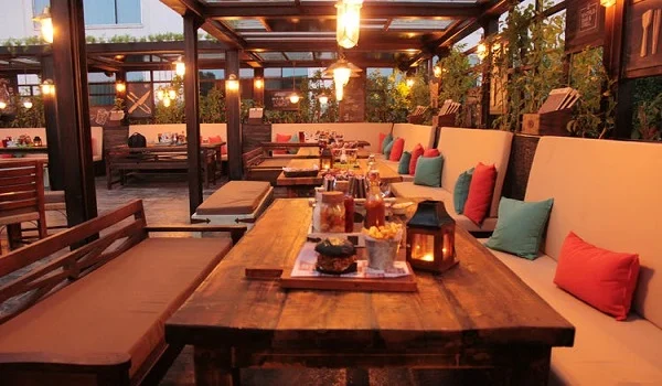 Featured Image of Pubs and Restaurants Near Prestige Gardenia Estate Yelahanka 2025 Updates